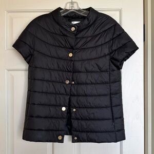 Black short sleeve “Cotes of London” style jacket, quilted down, Small
